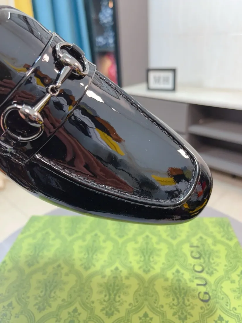 Men's shoes 💰500🌹🌹【GUCCI】The most popular classic Gucci leather shoes. Synchronized with the official website, the upper is made of Italian first-layer cowhide ➕cowhide lining, with unique brand and unique craftsmanship. Highlighting the hot style of the new year. Stop hesitating, stop wandering, get it now. Number: 38--44